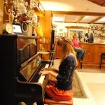 Hotel Savoy