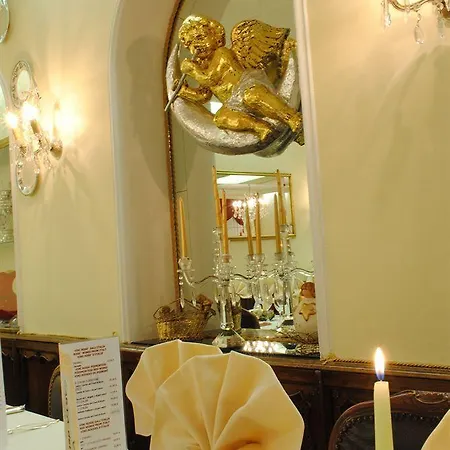 Savoy 3*
