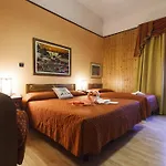 Savoy Hotel 3*