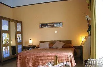 Hotel Savoy