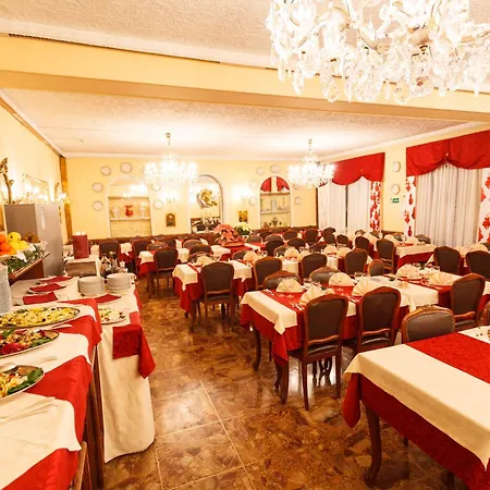 Savoy Hotel 3*