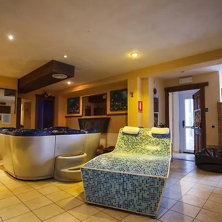 Hotel Savoy 3*