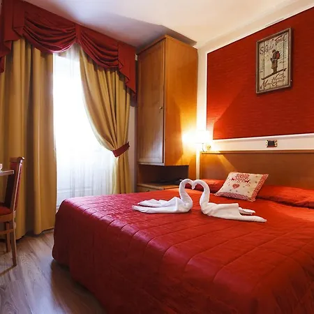 Hotel Savoy 3*